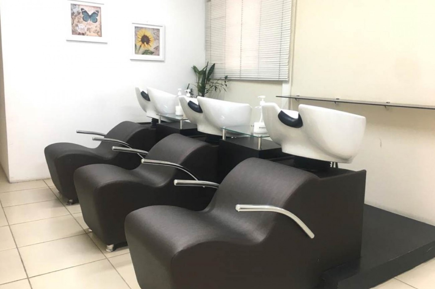HR Hair Studio