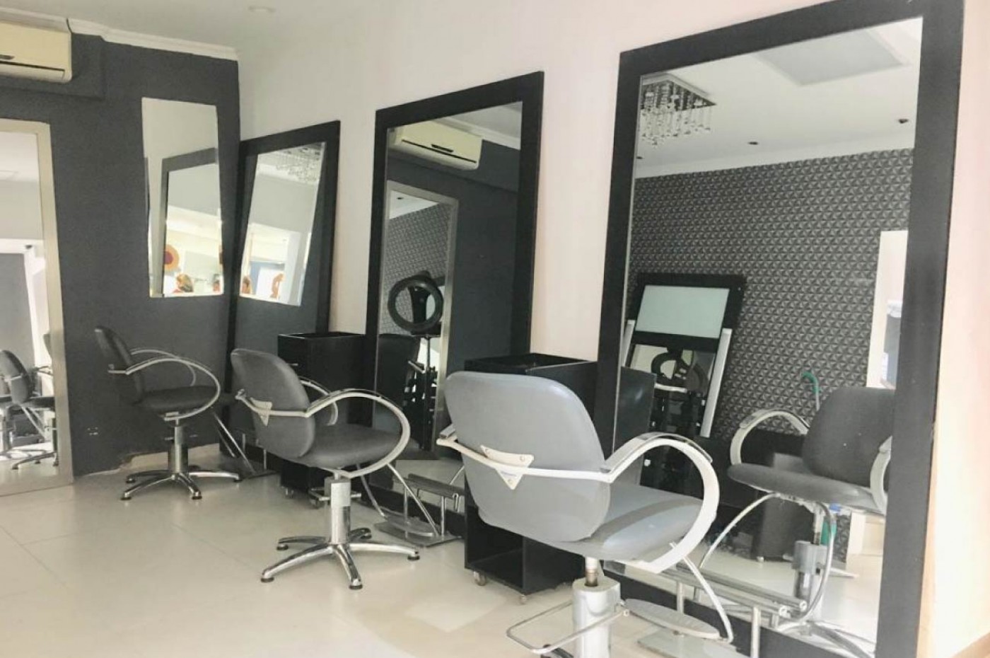 Friends Hair Studio