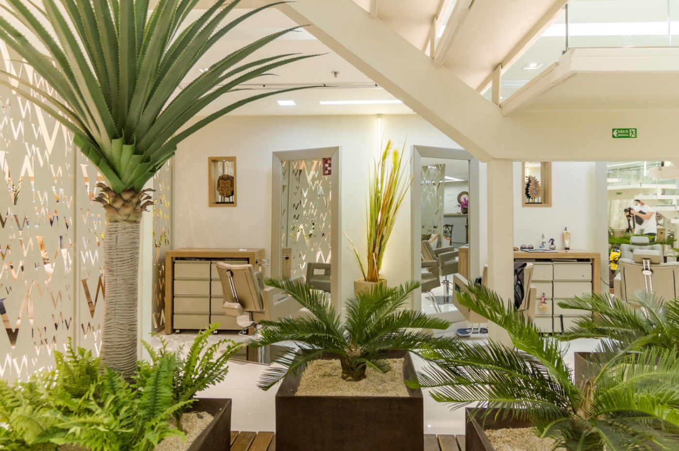 Walter's Coiffeur | Rio Design Barra