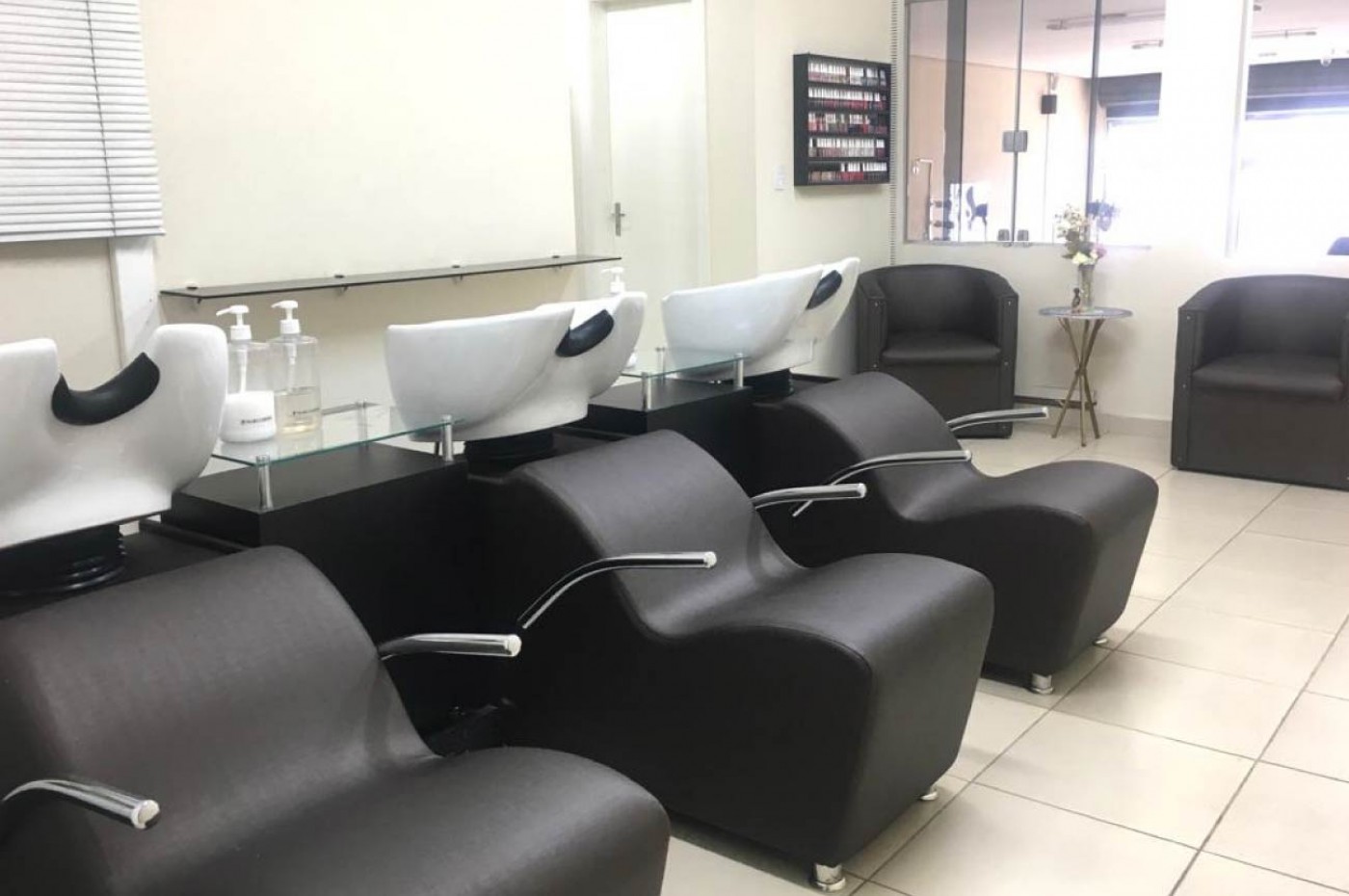 HR Hair Studio