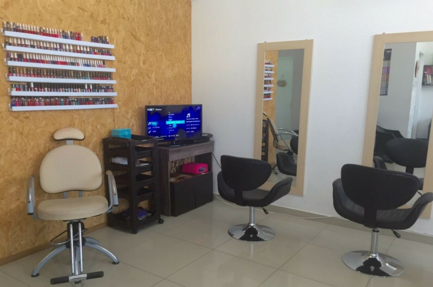 Divina's Coiffeur