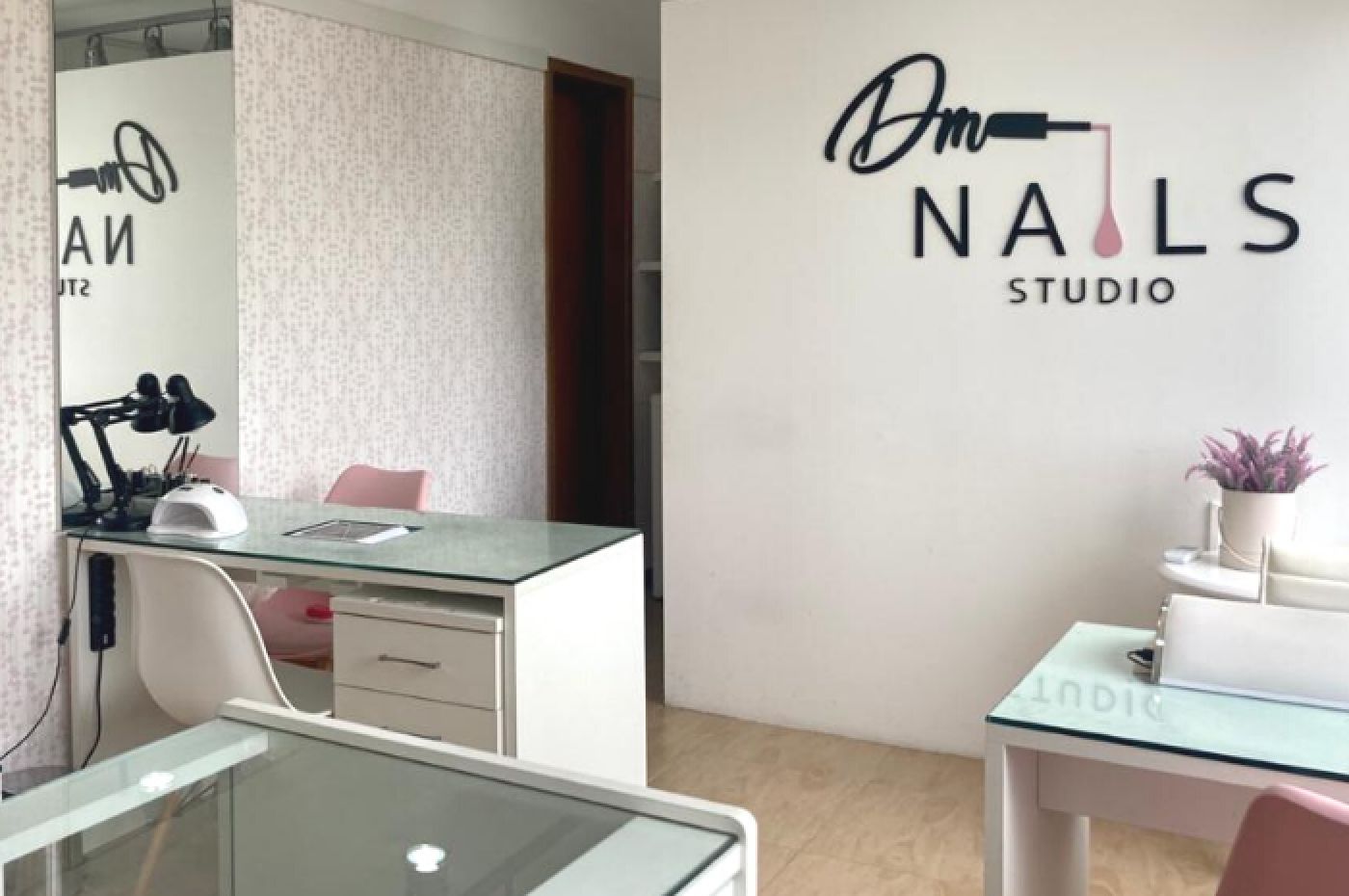 DM Nails Studio