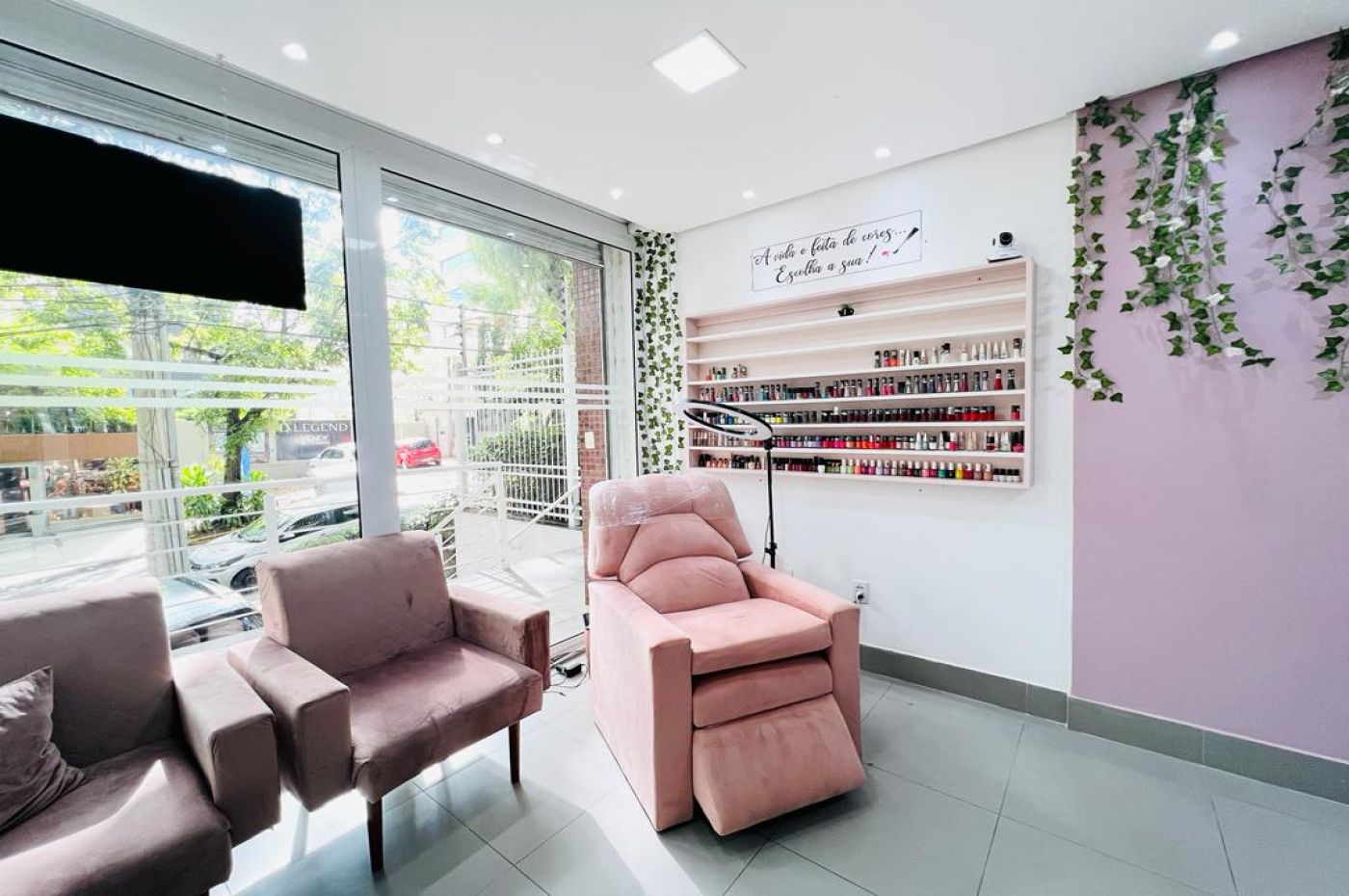 Júlia Maciel Beauty Academy