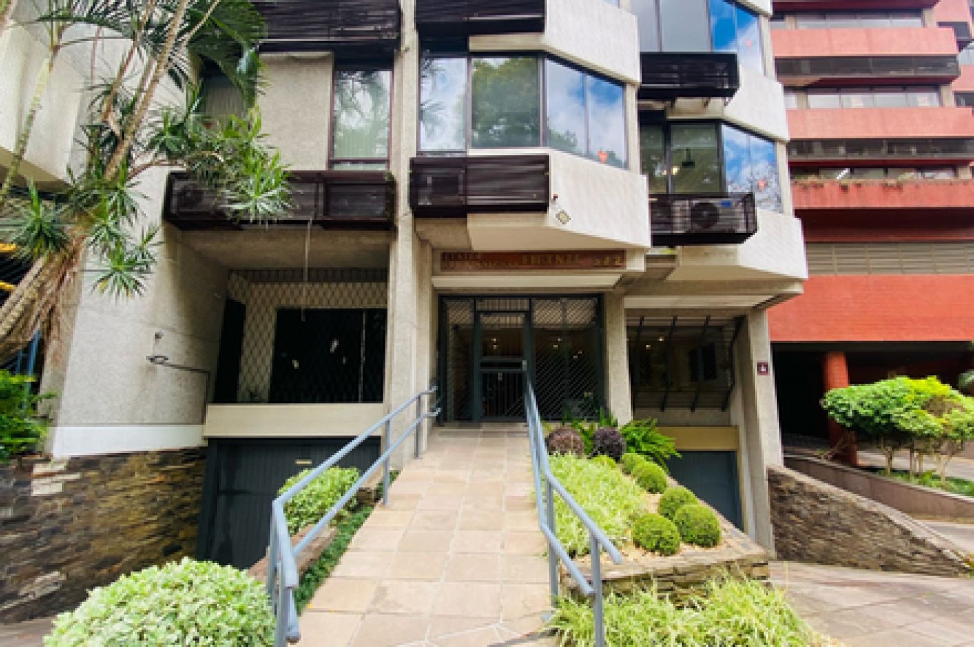 Ada Life Spa & Clinic