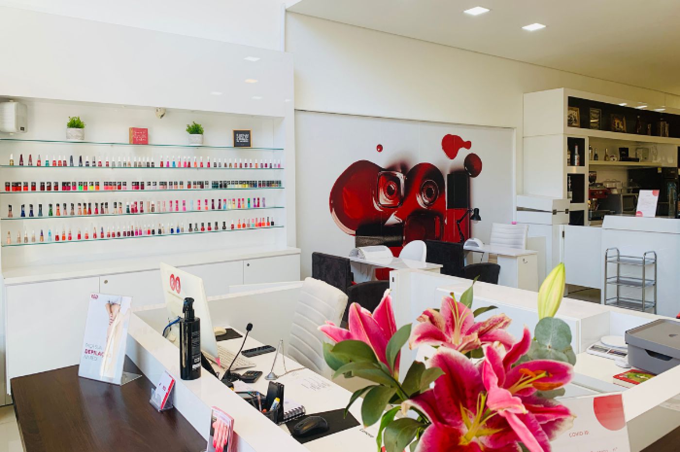 Red Beauty Bar
